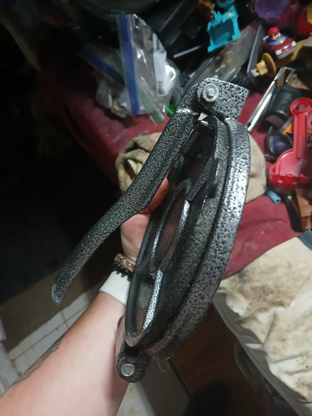 cast iron tortilla press 7